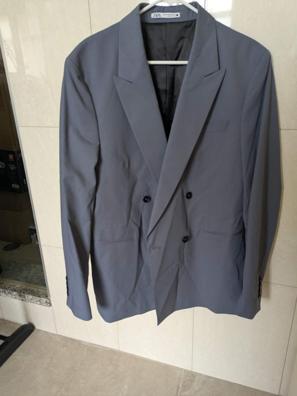 Zara Men's Double-Breasted Suit Set